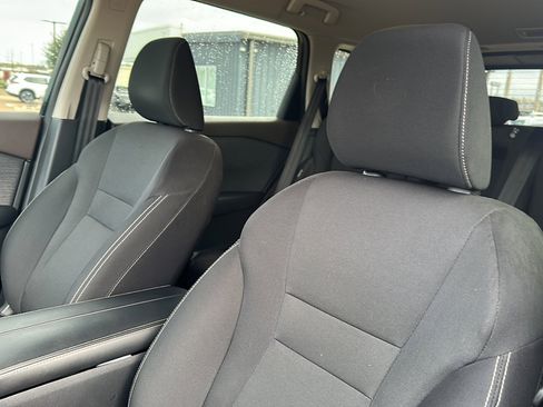 Used 2023 Nissan Rogue S image 14