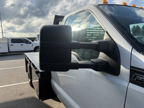 Used 2011 Ford F550 2WD Regular Cab Super Duty w/ XL Value Pkg image 20