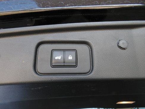 Certified 2024 Nissan Pathfinder SL image 11