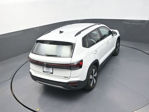 Used 2025 Volkswagen Taos S AWD/4WD image 17