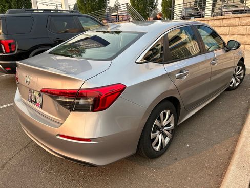 Used 2023 Honda Civic LX image 6