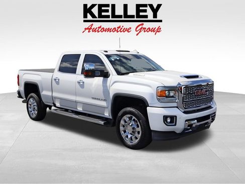 Certified 2019 GMC Sierra 2500 Denali w/ Duramax Plus Package AWD/4WD image 1