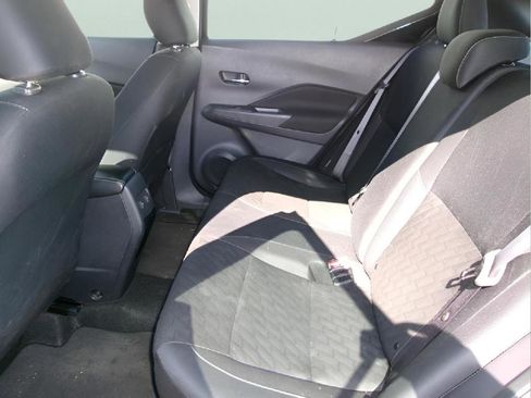 Used 2024 Nissan Kicks SV FWD image 10