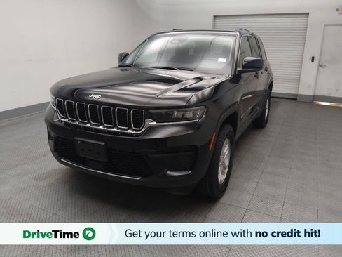 Used 2023 Jeep Grand Cherokee Laredo AWD/4WD image 1