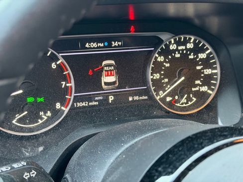 Used 2023 Nissan Rogue SV w/ SV Premium B Package image 13