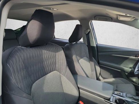 Used 2025 Toyota Camry LE w/ Convenience Package image 15