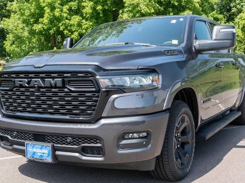 Used 2025 RAM 1500 Big Horn AWD/4WD image 2