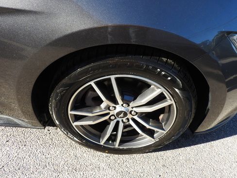 Used 2017 Ford Mustang Premium image 20