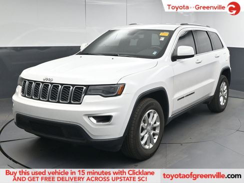 Used 2021 Jeep Grand Cherokee Laredo image 1