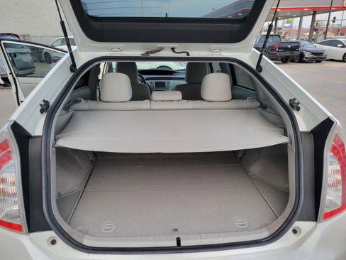 Used 2015 Toyota Prius Three image 33