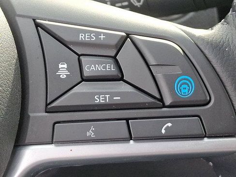 Used 2022 Nissan Rogue Sport SV w/ Technology Package image 22