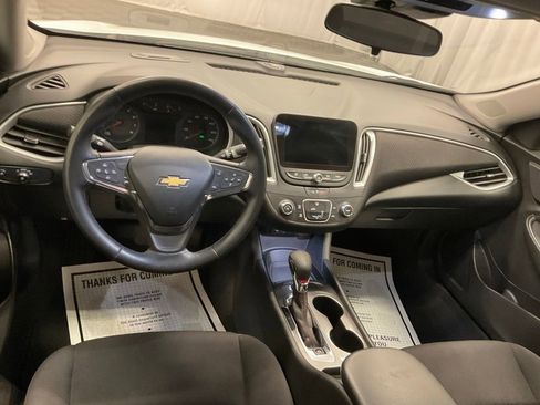 Used 2023 Chevrolet Malibu RS FWD image 27