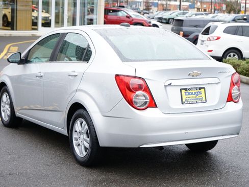 Used 2015 Chevrolet Sonic LT image 6