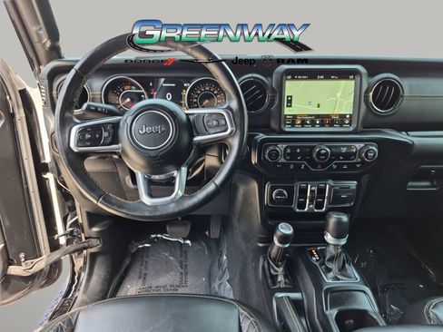 Used 2022 Jeep Wrangler Unlimited Sahara AWD/4WD image 12