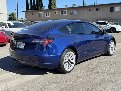 Used 2023 Tesla Model 3 Standard Range image 4