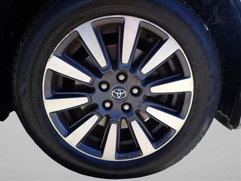 Used 2018 Toyota Sienna XLE Premium image 7