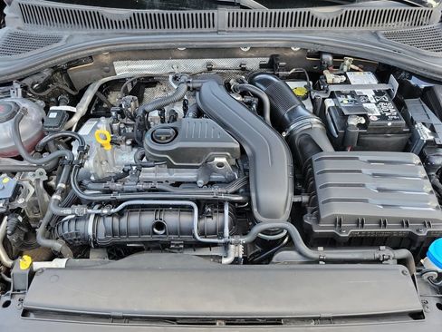 Used 2025 Volkswagen Jetta SE FWD image 38