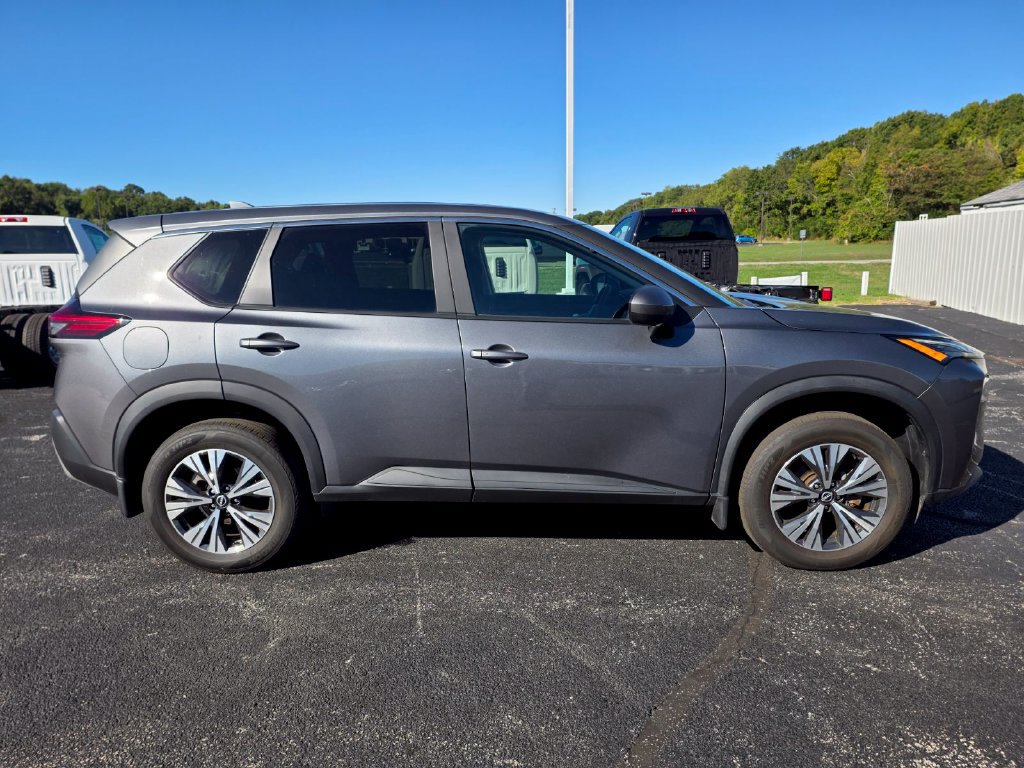 Used 2023 Nissan Rogue SV AWD/4WD image 9