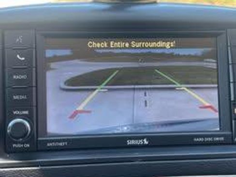 Used 2018 Dodge Grand Caravan SXT FWD image 14