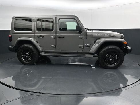 Used 2021 Jeep Wrangler Unlimited Sahara AWD/4WD image 12