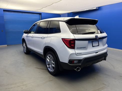 Used 2025 Honda Passport EX-L image 5