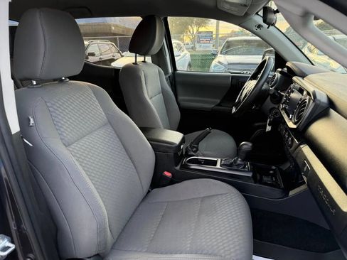 Used 2021 Toyota Tacoma SR image 6