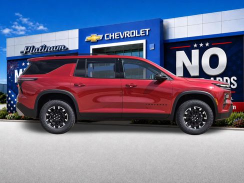 New 2026 Chevrolet Traverse Z71 w/ Driver Confidence Package AWD/4WD image 7