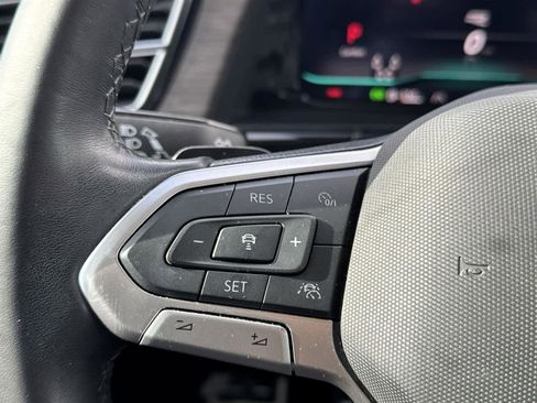 Used 2024 Volkswagen Atlas SEL Premium R-Line image 19