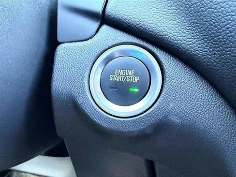 Used 2022 Chevrolet Equinox LT FWD image 40