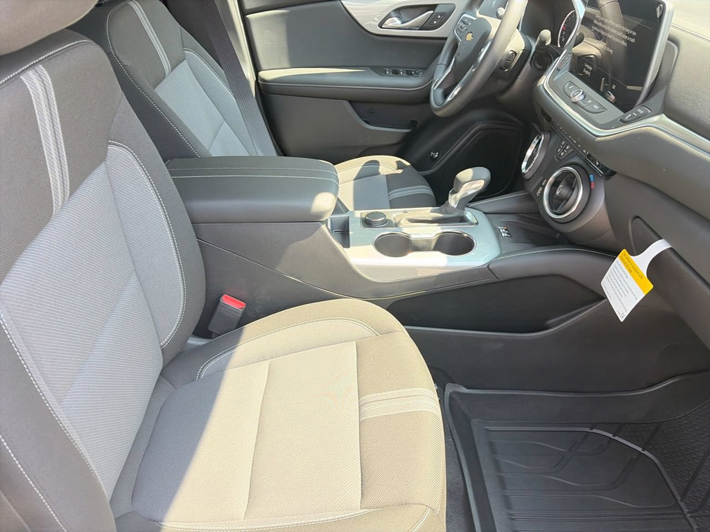 New 2026 Chevrolet Blazer LT w/ Convenience Package FWD image 9