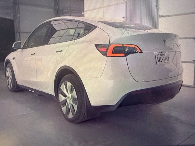 Used 2023 Tesla Model Y Long Range AWD/4WD image 4