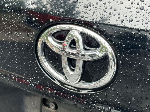 Used 2023 Toyota Highlander L FWD image 10