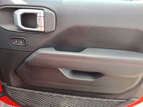 Used 2019 Jeep Wrangler Unlimited Rubicon w/ Dual Top Group image 10