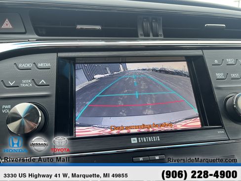 Used 2013 Toyota Avalon Limited w/ Technology Pkg image 22