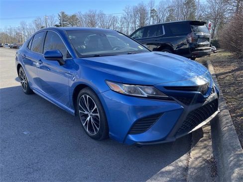 Used 2019 Toyota Camry SE image 6