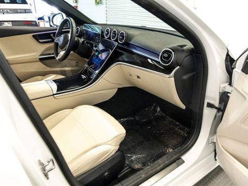 Used 2025 Mercedes-Benz C 300 Sedan image 28