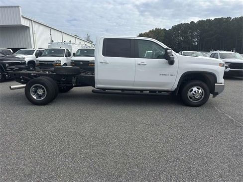 New 2025 Chevrolet Silverado 3500 LT w/ Convenience Package image 6