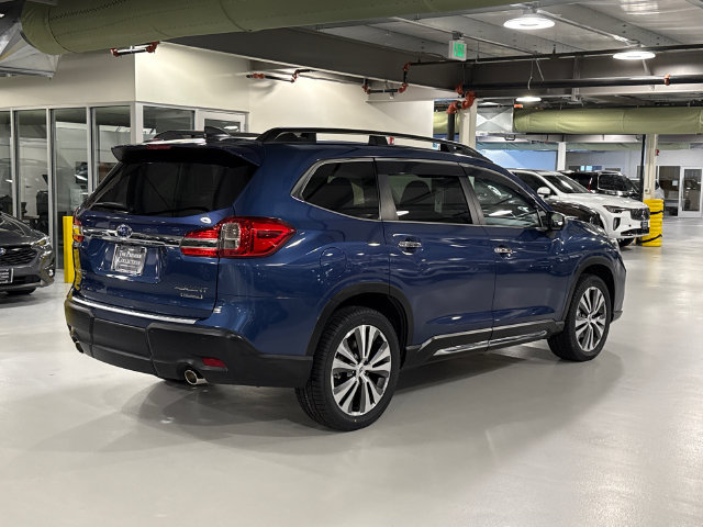 Used 2022 Subaru Ascent Touring AWD/4WD image 2