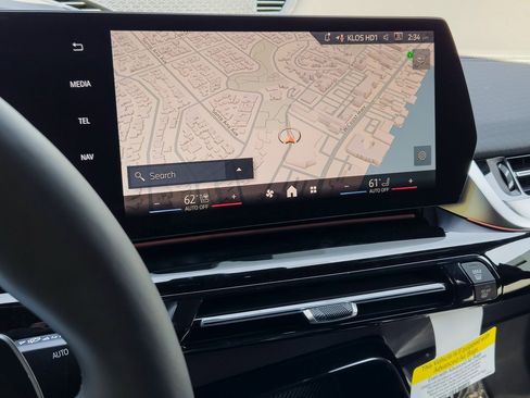 New 2026 BMW X2 xDrive28i w/ Technology Package image 13