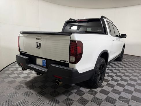 Certified 2022 Honda Ridgeline Black Edition image 24
