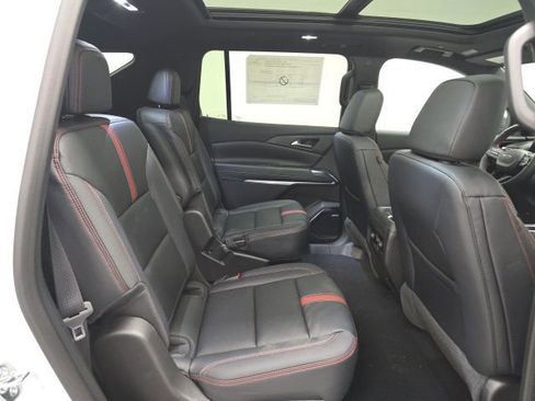 New 2026 Chevrolet Traverse RS image 25