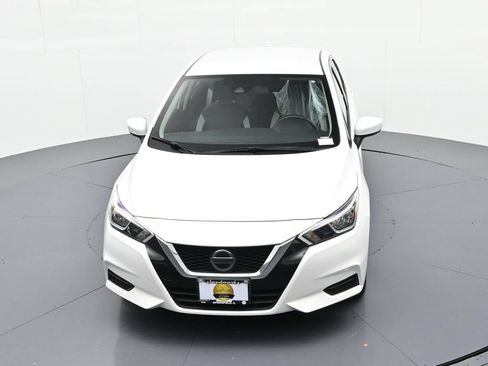 Used 2022 Nissan Versa SV FWD image 15