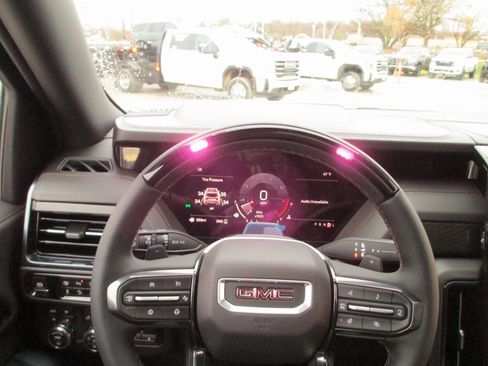 New 2026 GMC Yukon XL AT4 w/ AT4 Premium Plus Package image 20