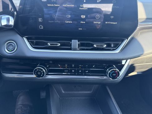 Used 2025 Chevrolet Equinox LT image 25