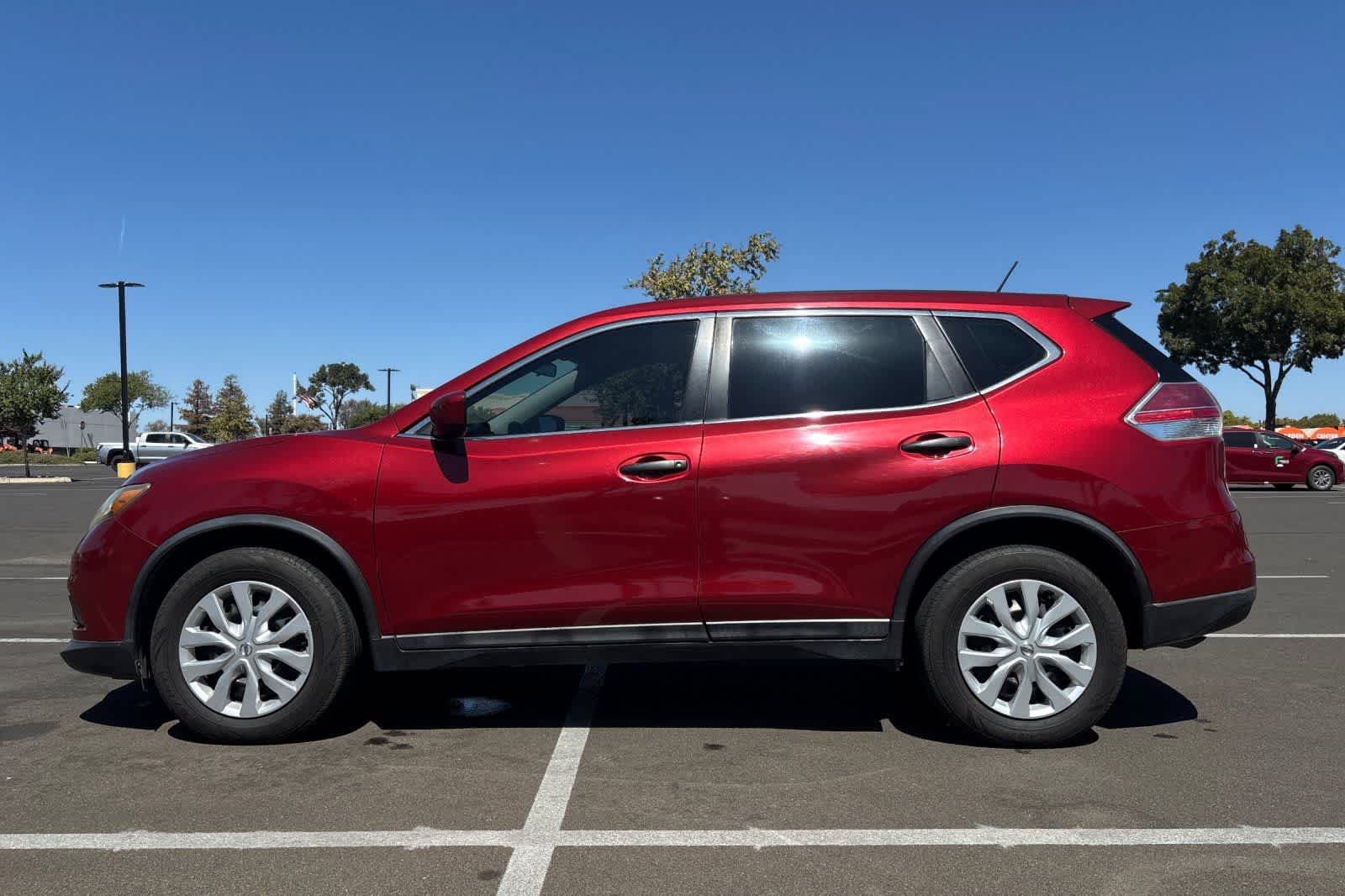 Used 2016 Nissan Rogue S FWD image 6