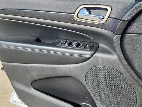 Used 2015 Jeep Grand Cherokee Laredo w/ Quick Order Package 23E image 7