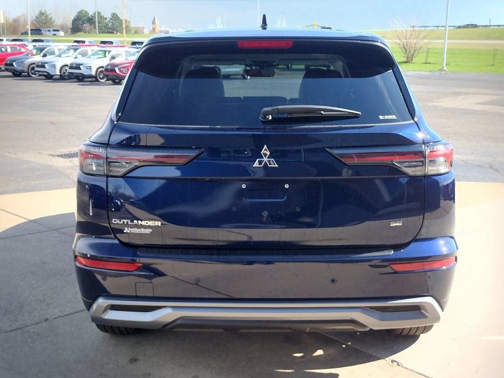 New 2026 Mitsubishi Outlander SE AWD/4WD image 18