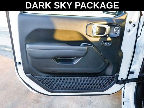 New 2025 Jeep Gladiator Sport image 22