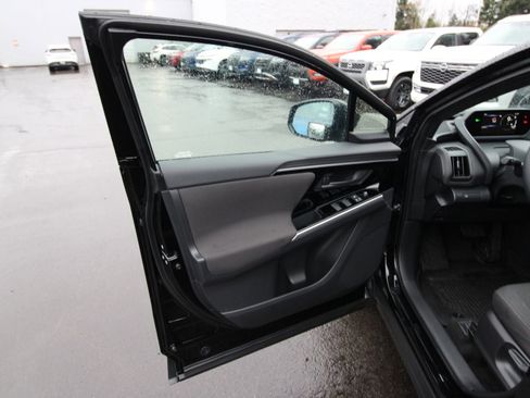 Used 2025 Subaru Solterra Premium w/ Premium Package image 10