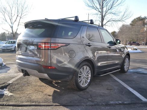 Used 2017 Land Rover Discovery HSE AWD/4WD image 16